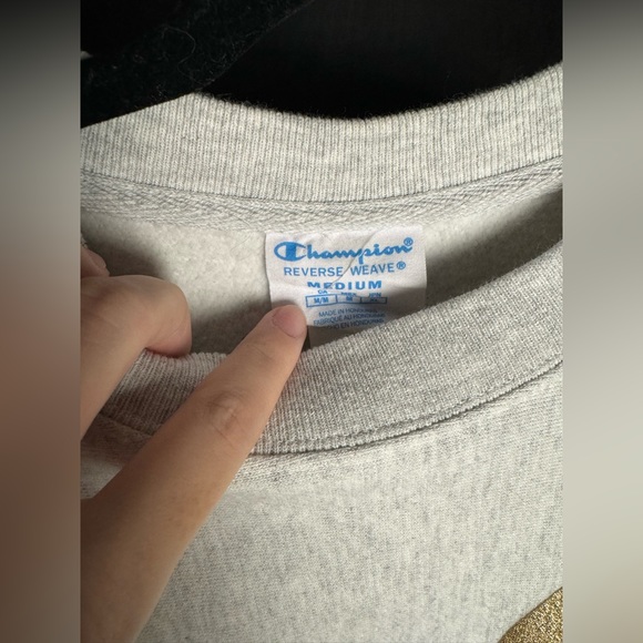 Champion Sweatshirt - Picture 4 of 4
